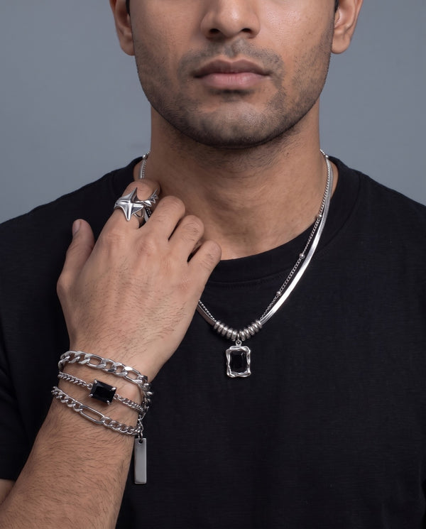 Razor Ring — the full look