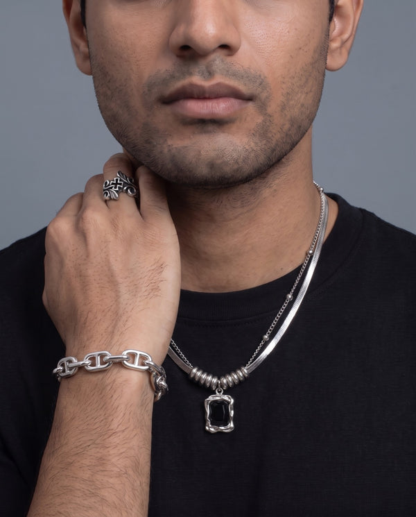 Vandal Bracelet — the full look