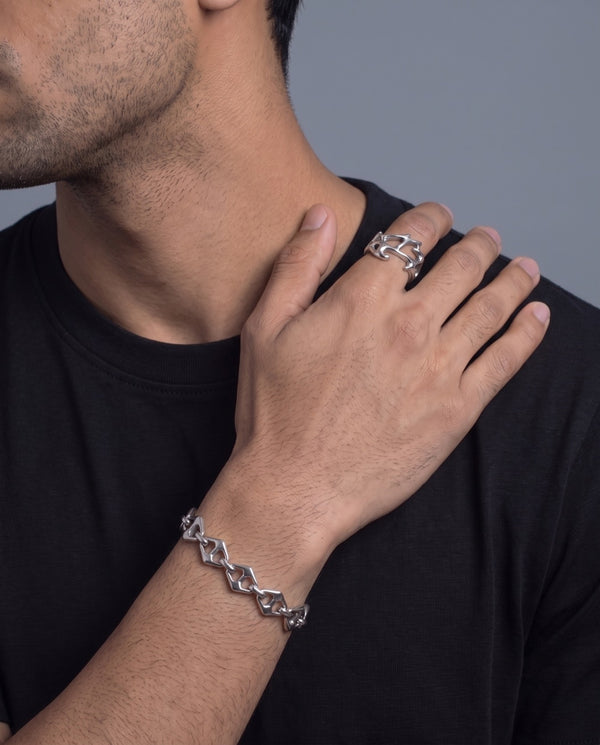Wraith Ring — with a bracelet